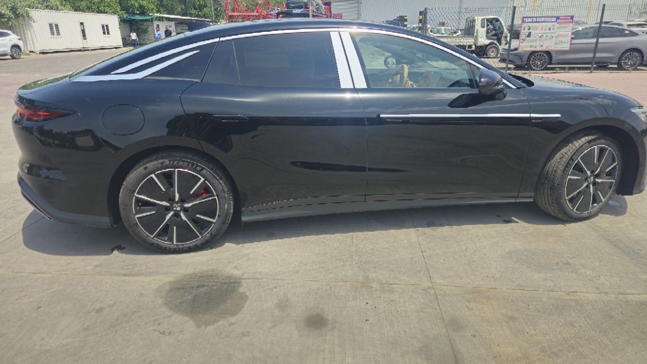 BYD Han L flagship,  701km!