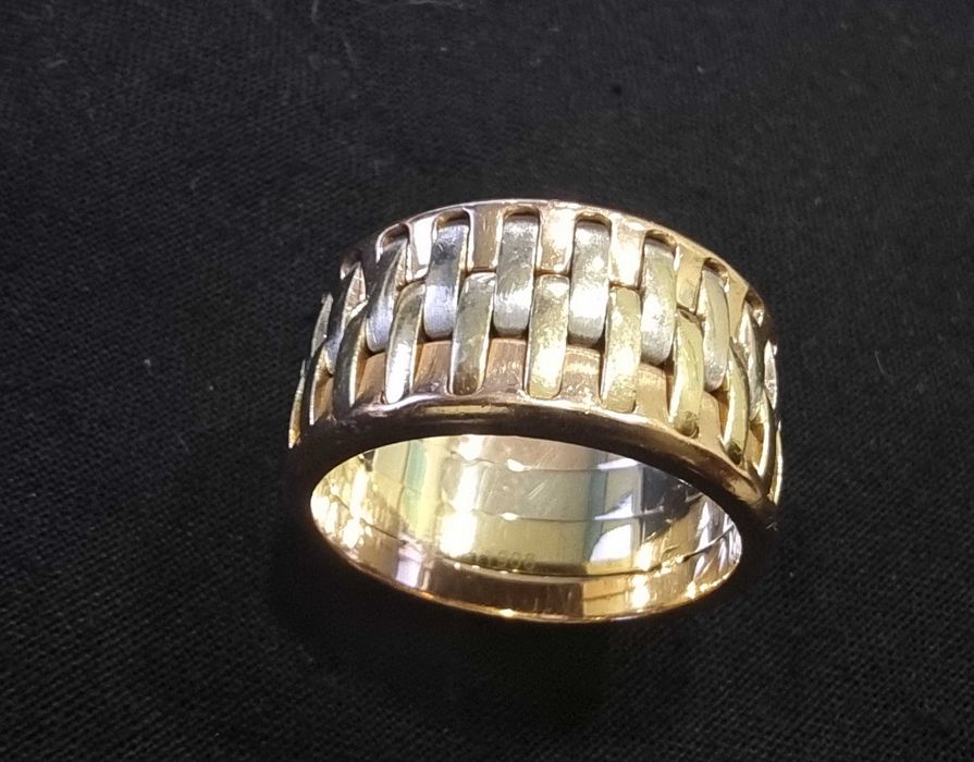 Златен пръстен хълка - 14K трицветно злато