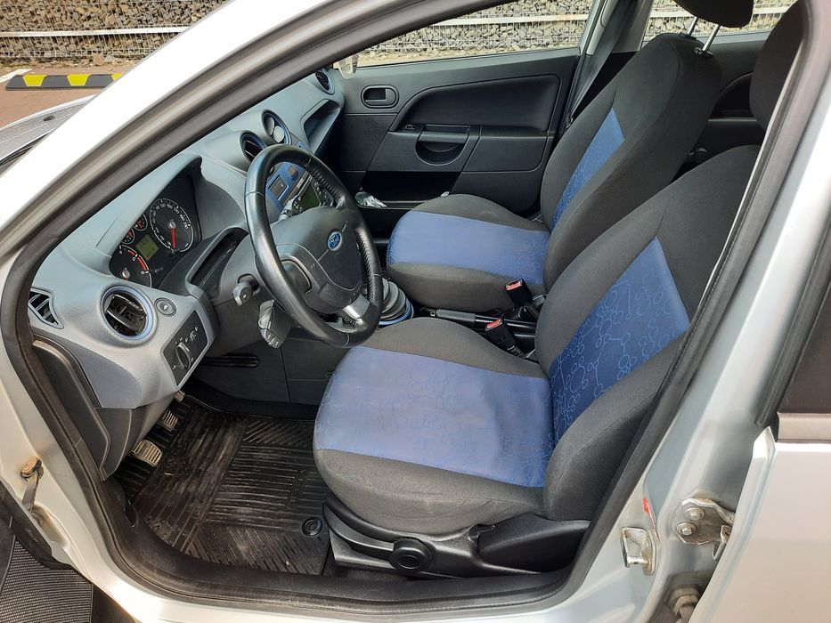 Vând Ford Fiesta 1.6 diesel