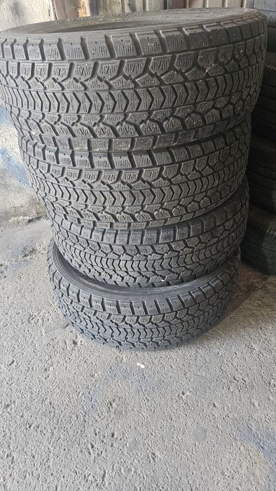 Anvelope  iarna Dunlop Gradtrek 275 60 r18