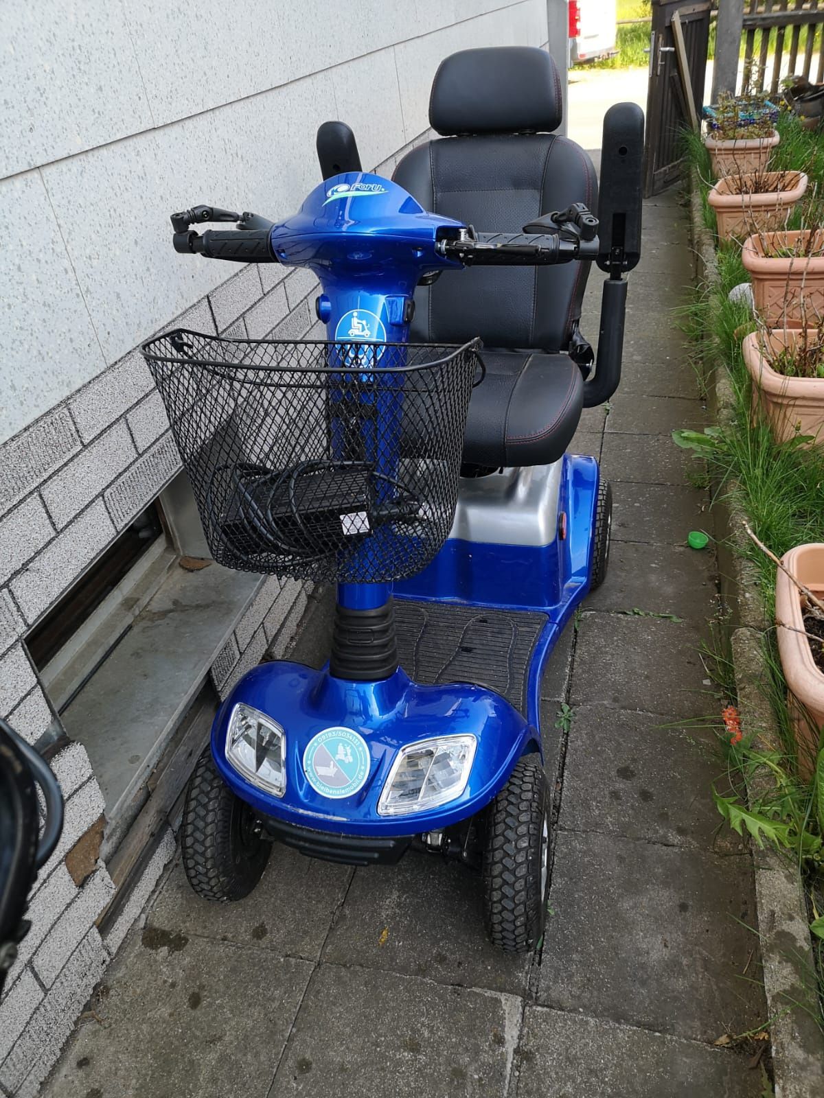 Scaun căruț scuter electric pentru persoane cu dezabilitati