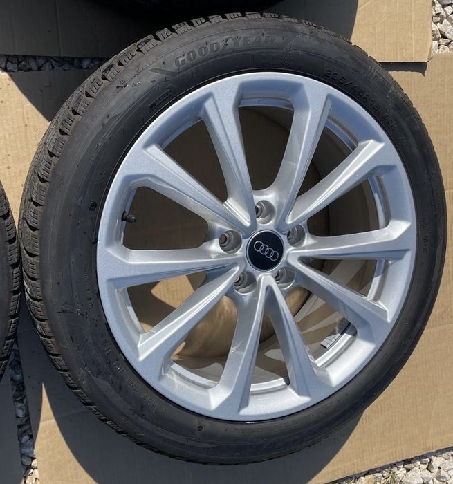 Roti iarna Audi A5 18 pt modelul dupa 2024 ca noi 235/45R18 Passat B8