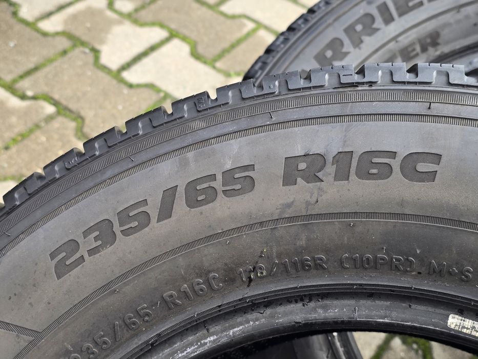 235 65 16c Pirelli