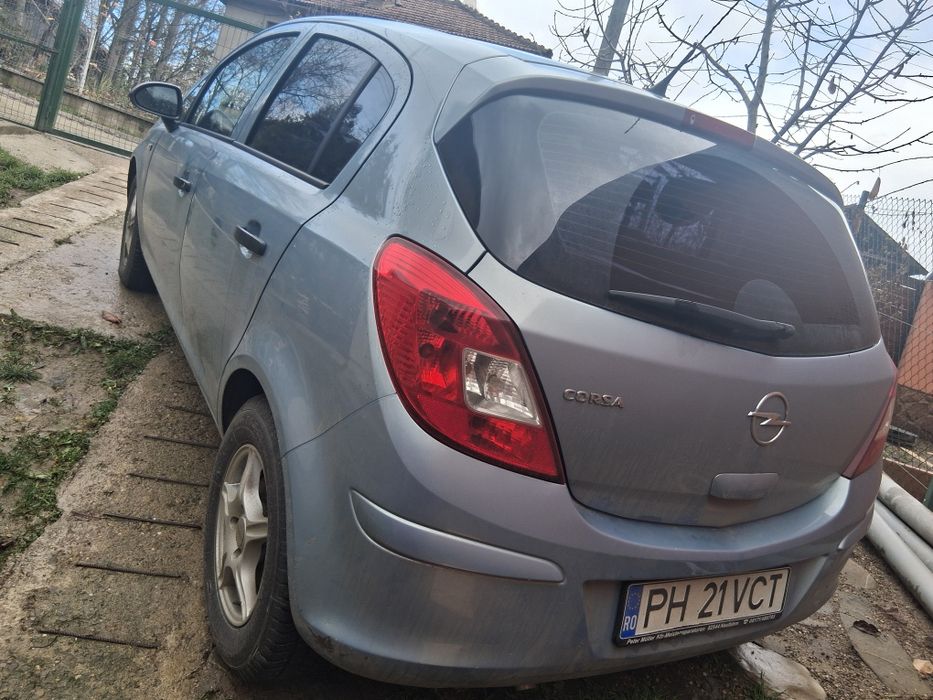 Vând opel corsa d