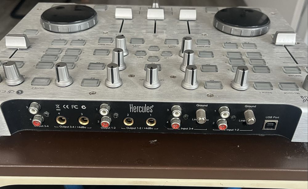 Dj контролер Hercules RMX