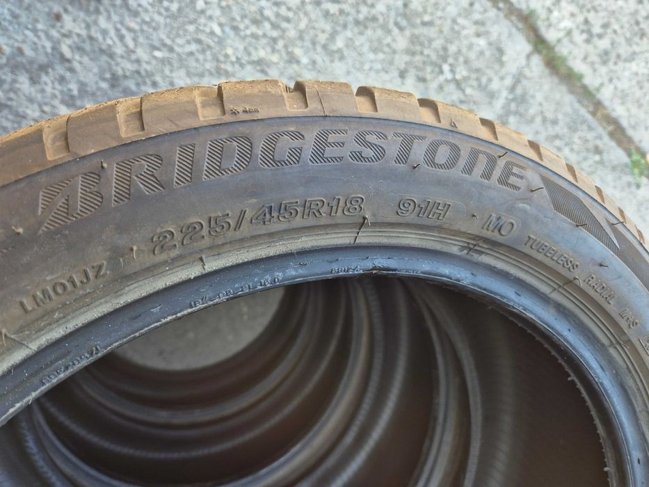 Anvelope de IARNA - 225/45/18 - BRIDGESTONE - Impecabile