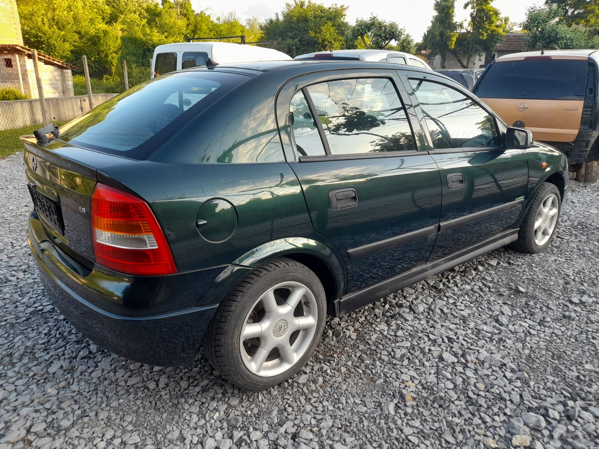 Opel Astra 1.6mi-75кс./2001/-на части