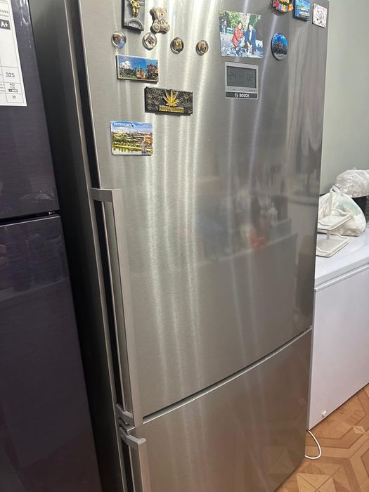 Продам холодильник BOSCH  (KGN86AI32U)