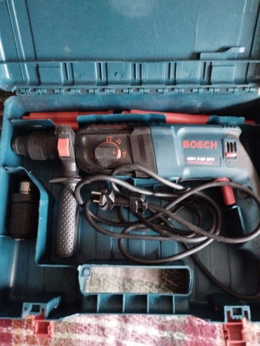 Bormașină cu percuție BOSCH GBH 2-28 DFV