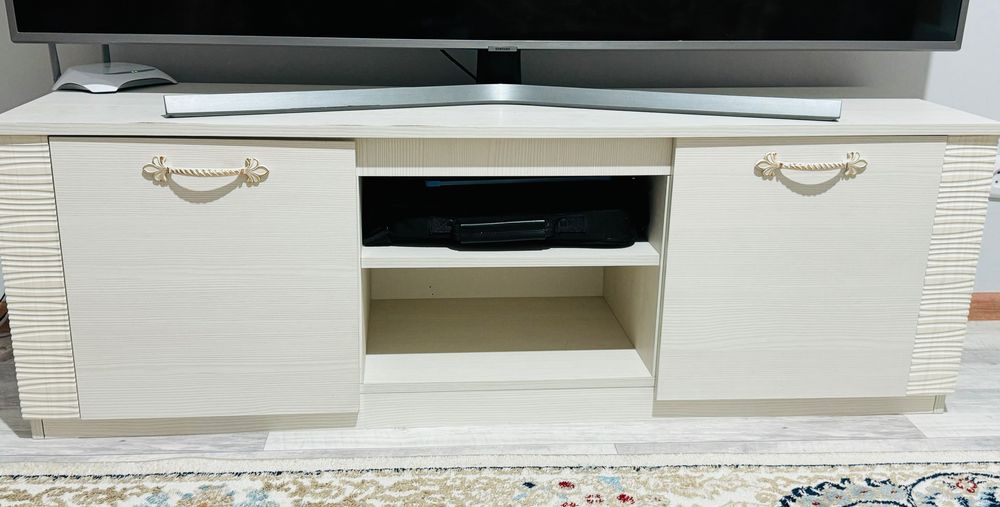 Тумба под телевизор
