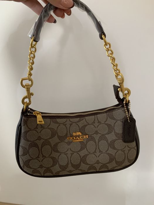 Малка манта Coach