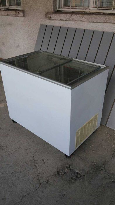 Фризер хоризонтален 300L