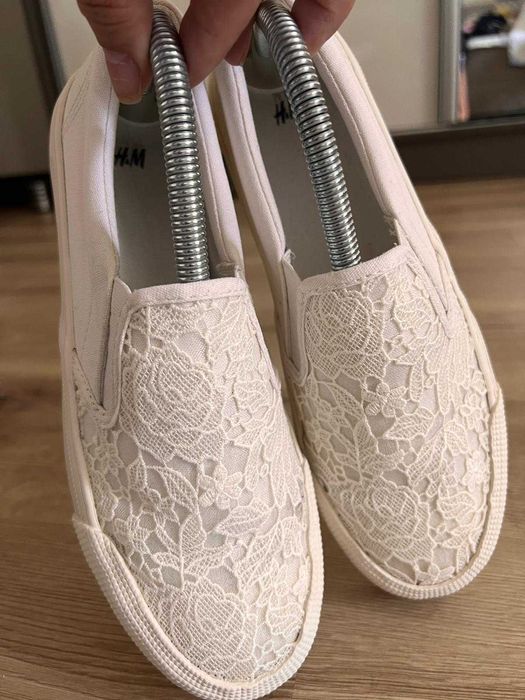 Espadrile/tenisi bej cu dantelă H&M – mărimea 38, aproape noi!