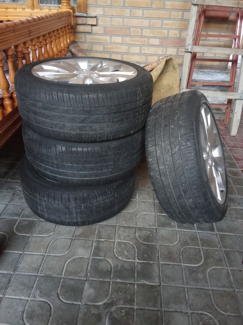 Srochna sotiladi yangi holati zo'r