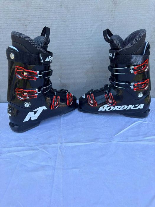 Clapari ski schi Nordica Dobermann GP 70 marime Eur:41 Mondo:26.5