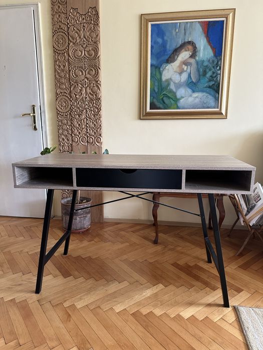 Бюро Jysk с шкафче