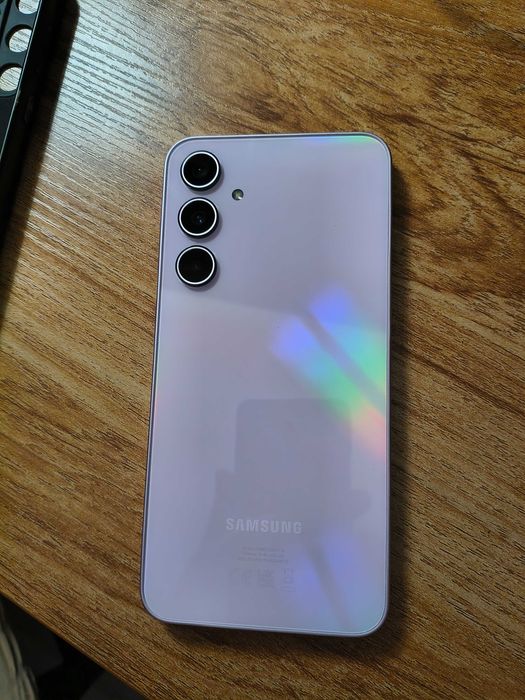 продавам смартфон Самсунг