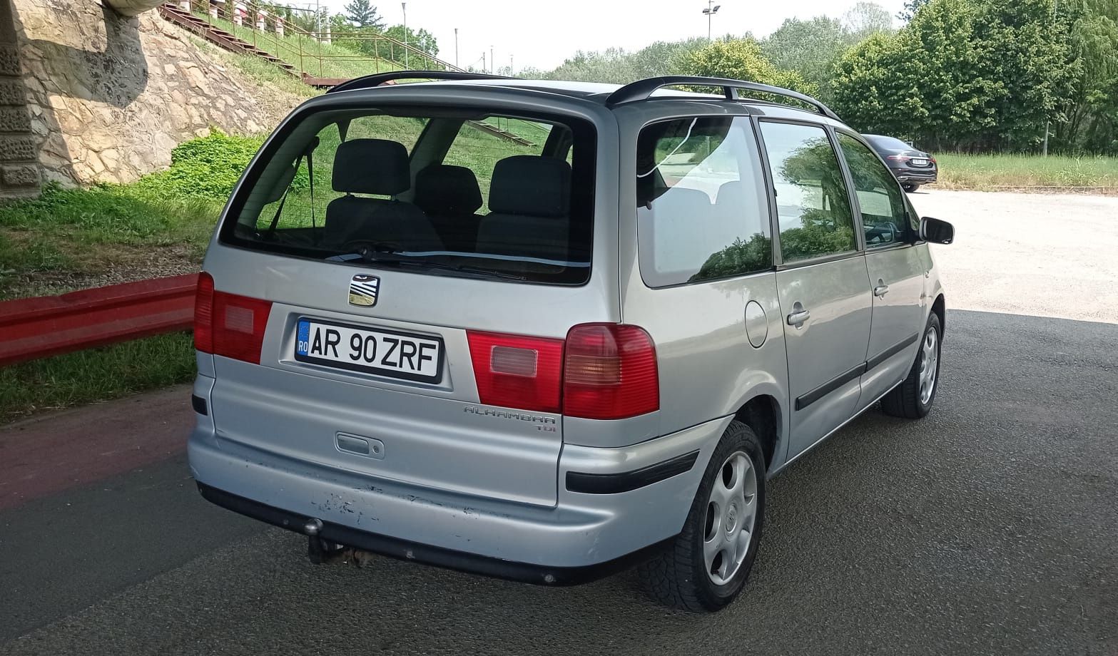 Vând Seat alhambra 1.9 tdi