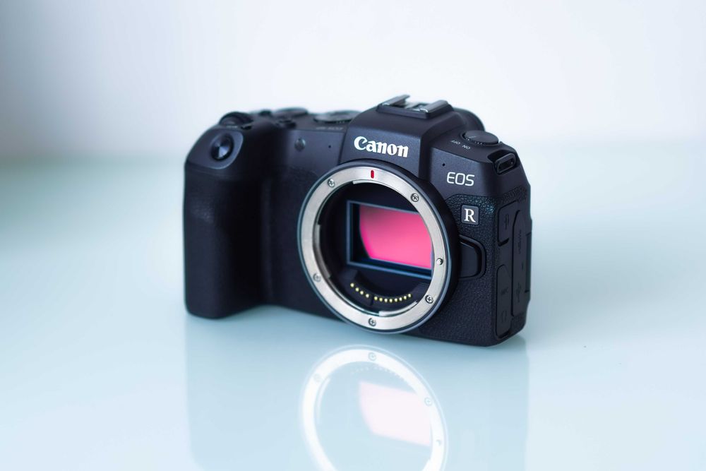 Canon EOS RP | 1700 cadre | touchscreen | stare perfecta