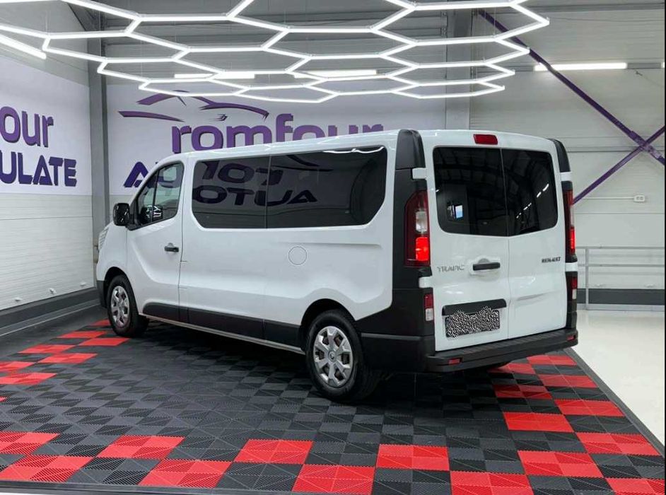 Se vand 2buc/ Renault Trafic 2022