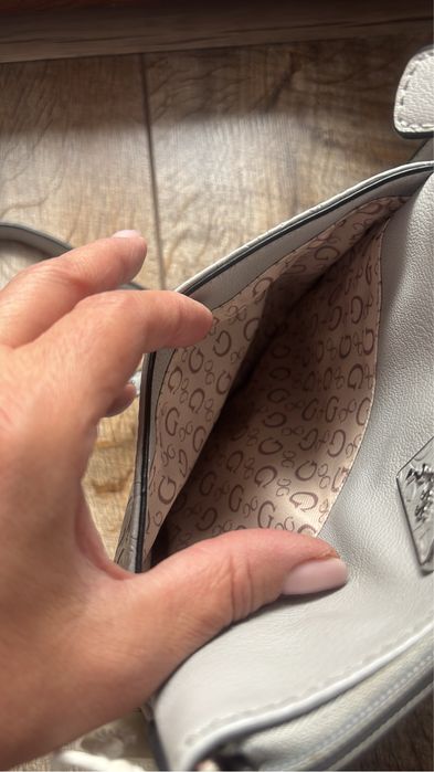 GUESS дамска чантичка