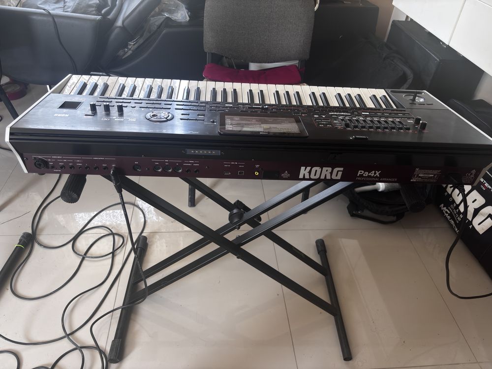 Vand orga Korg Pa4x