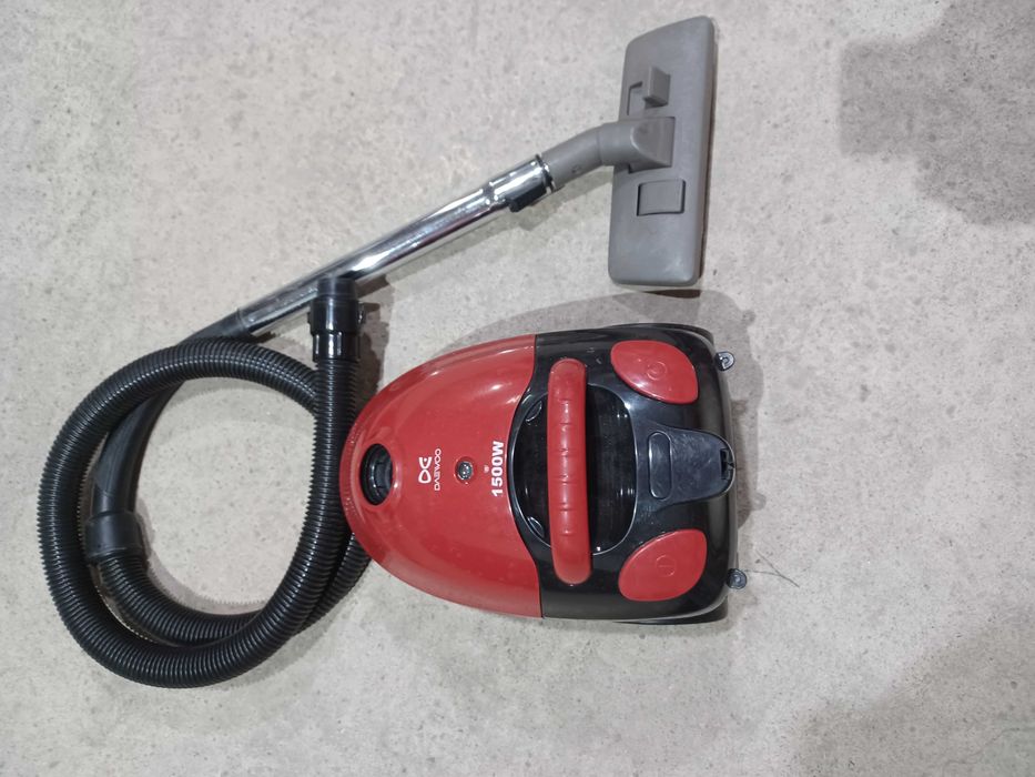 Прахосмукачка ДЕУ1500 вата