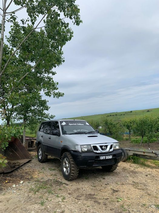Nissan terrano  motor 2.7 tdi 4x4 cu reductor