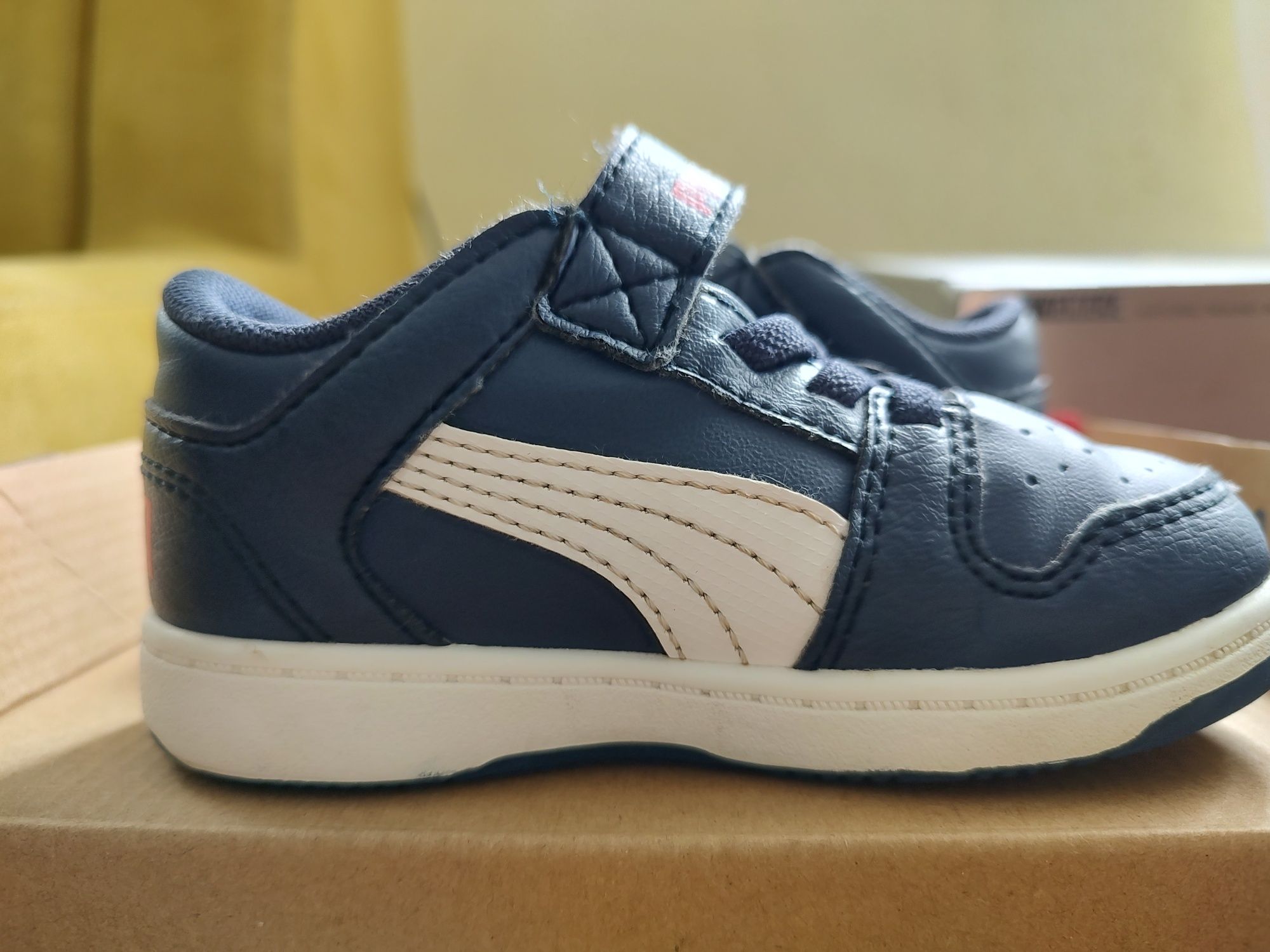 Детски обувки Puma ST Runner сини 22 номер.