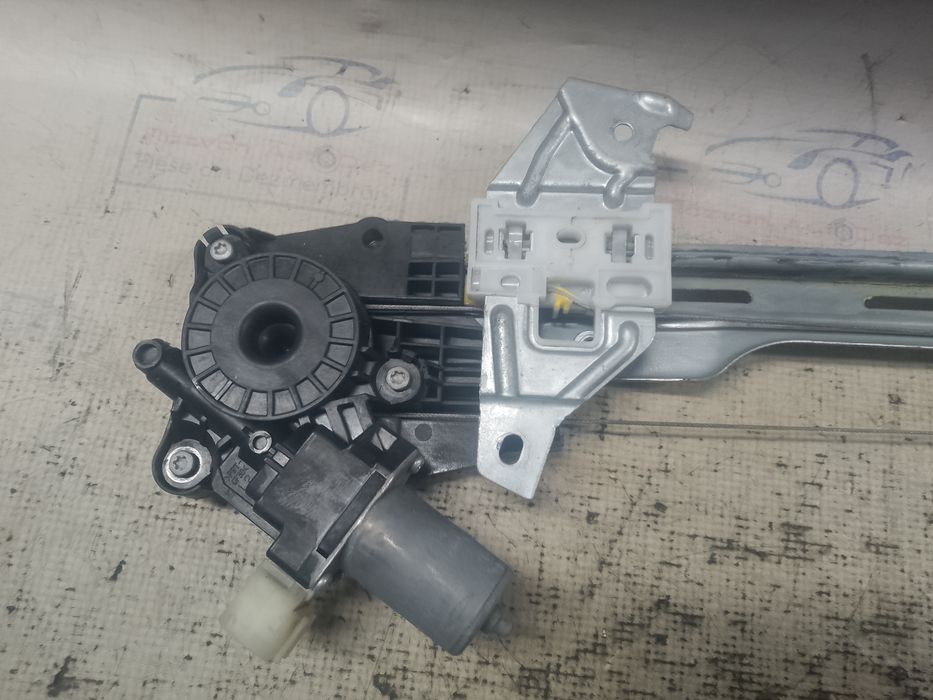 macara geam dreapta fata suzuki vitara 2016