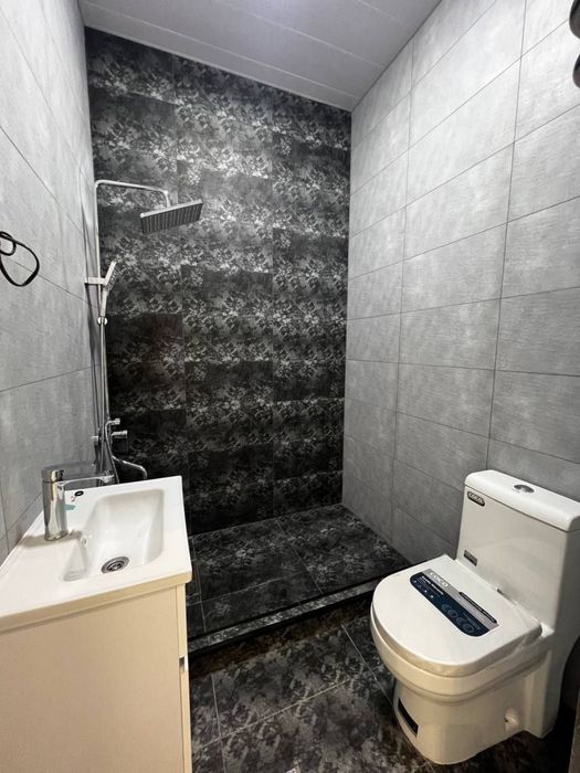 Уч кахрамон постидан 4 км кирганда 6 хонали уй сотилади uch qahramon