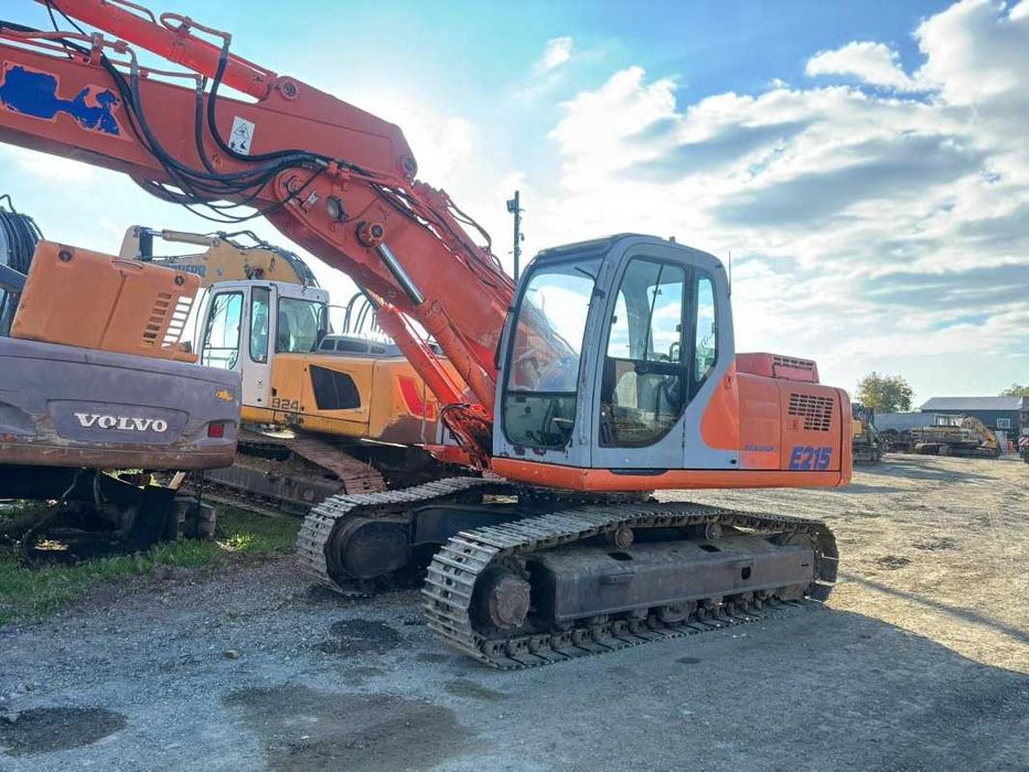 Dezmembrez excavator pe senile Fiat Kobelco , New Holland E 215 B