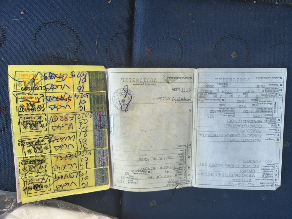 Vând Peugeot Partener