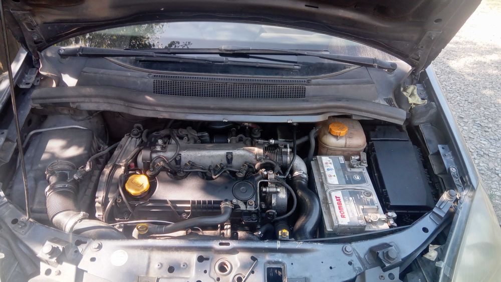 Vand Opel Zafira 7 locuri in stare ok se ofera fiscal