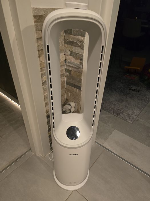 Vând Purificator de aer si ventilator 2-in-1 Philips AMF765/10