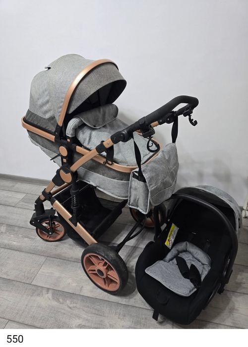 Vand carucior aproape NOU !