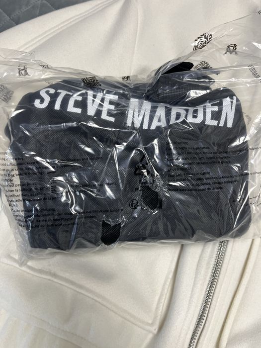 Дамска чанта в модерен цвят STEVE MADEN