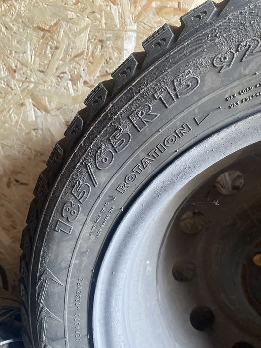 Резина nokian  R15 зима. Подходит на корейский автопром