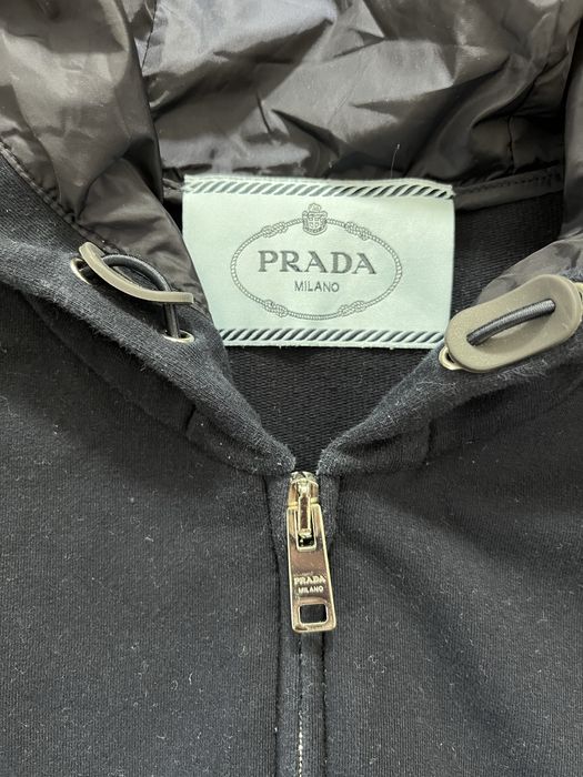 Prada оригинален дамски суитчър размер S-М