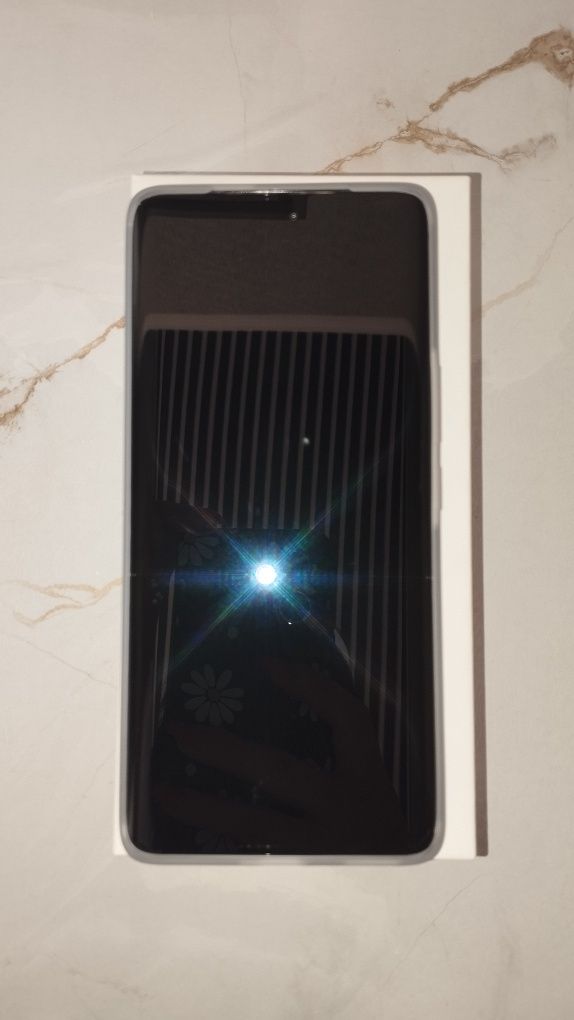 Продается телефон HONOR X9C.
