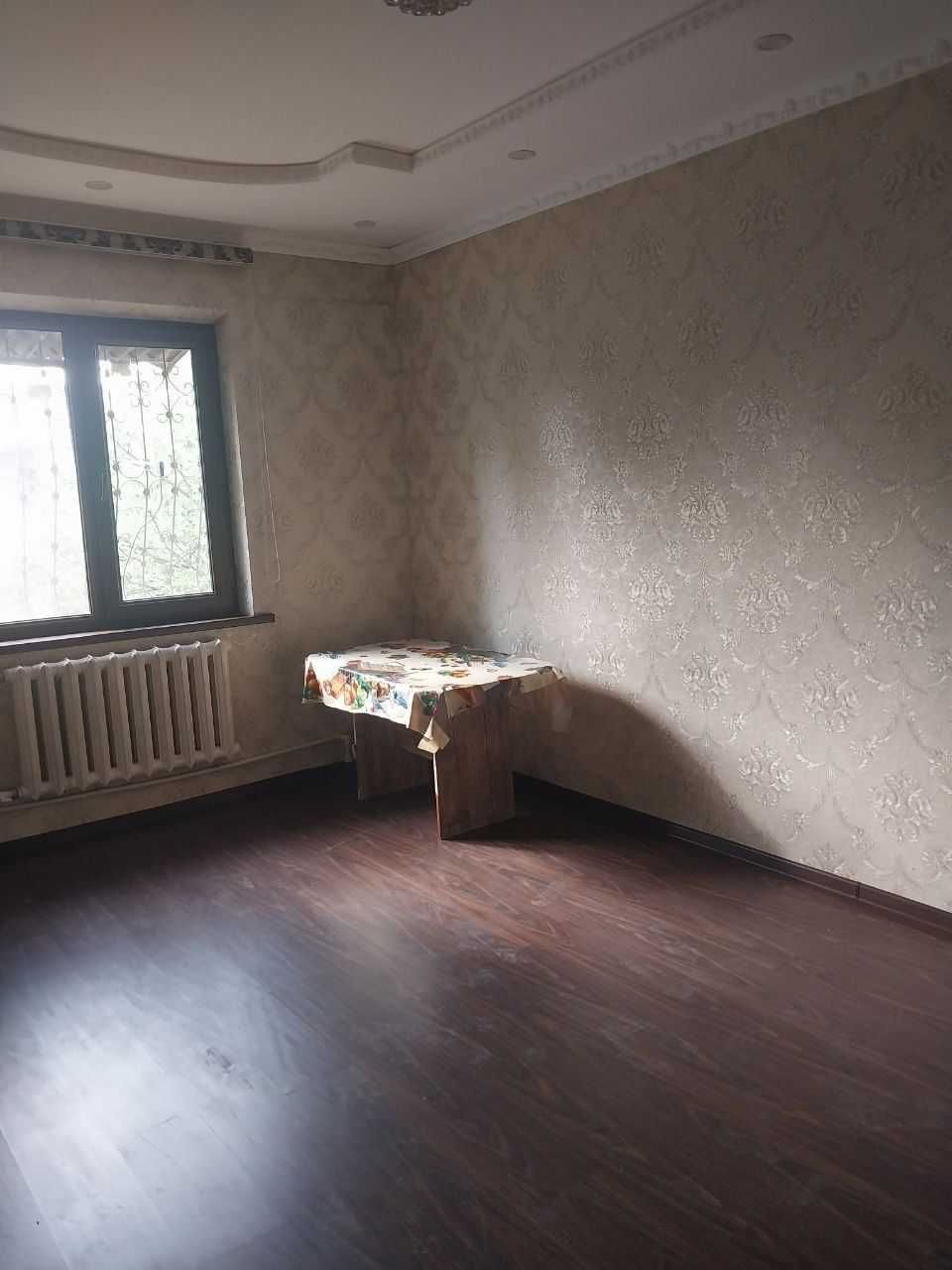 Kvartira sotiladi Axmad Yugnakiy 1 xonalli