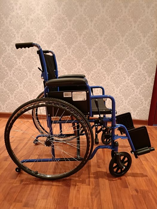 Инвалидная коляска для дома и улицы