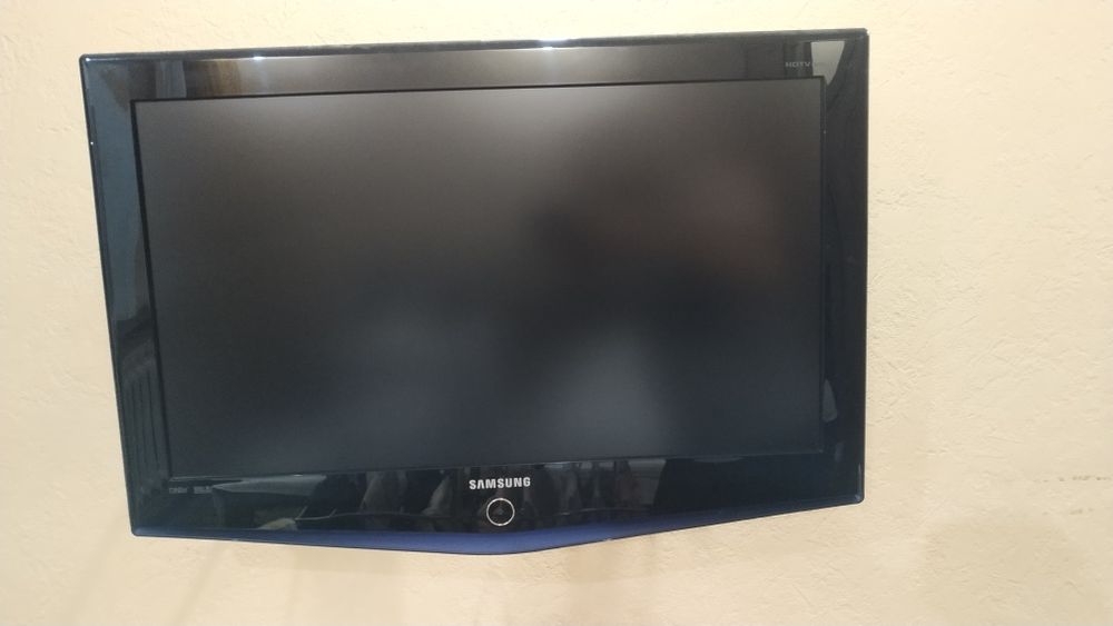 Телевизор рабочий аналоговый