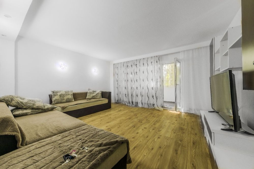 Apartament  3 camere zona PACII 500€