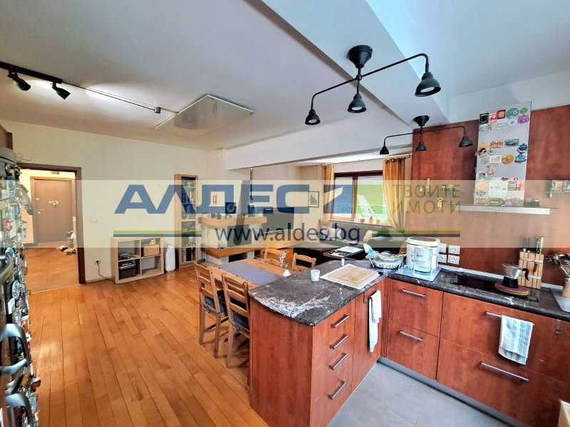 Продава се Тристаен апартамент в София, Лозенец - 99 кв.м за 4041 €/кв.м - Снимка #2