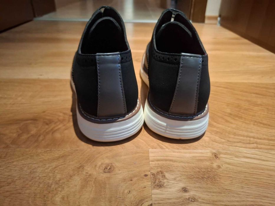 Мъжки обувки номер 44