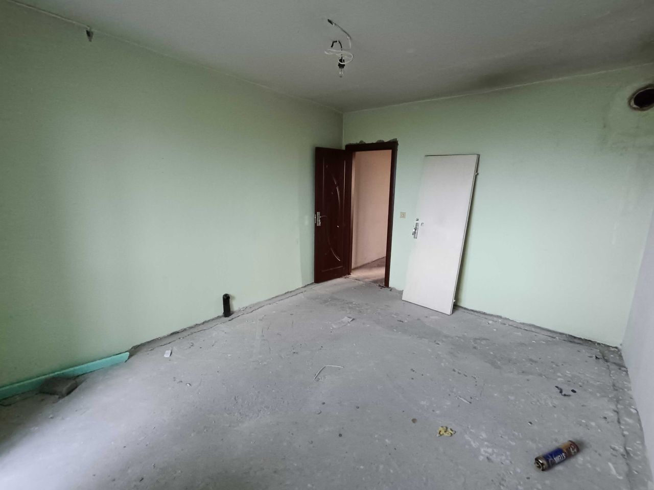 Продава се Двустаен апартамент в Разград, Орел - 74 кв.м за 758 €/кв.м - Снимка #8