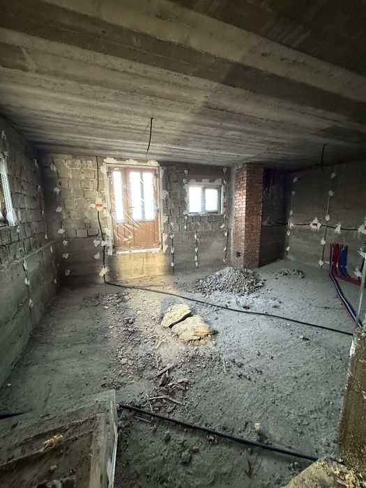 Vand casa/spatiu comercial Vadu Moldovei SV central, 353mp constructie