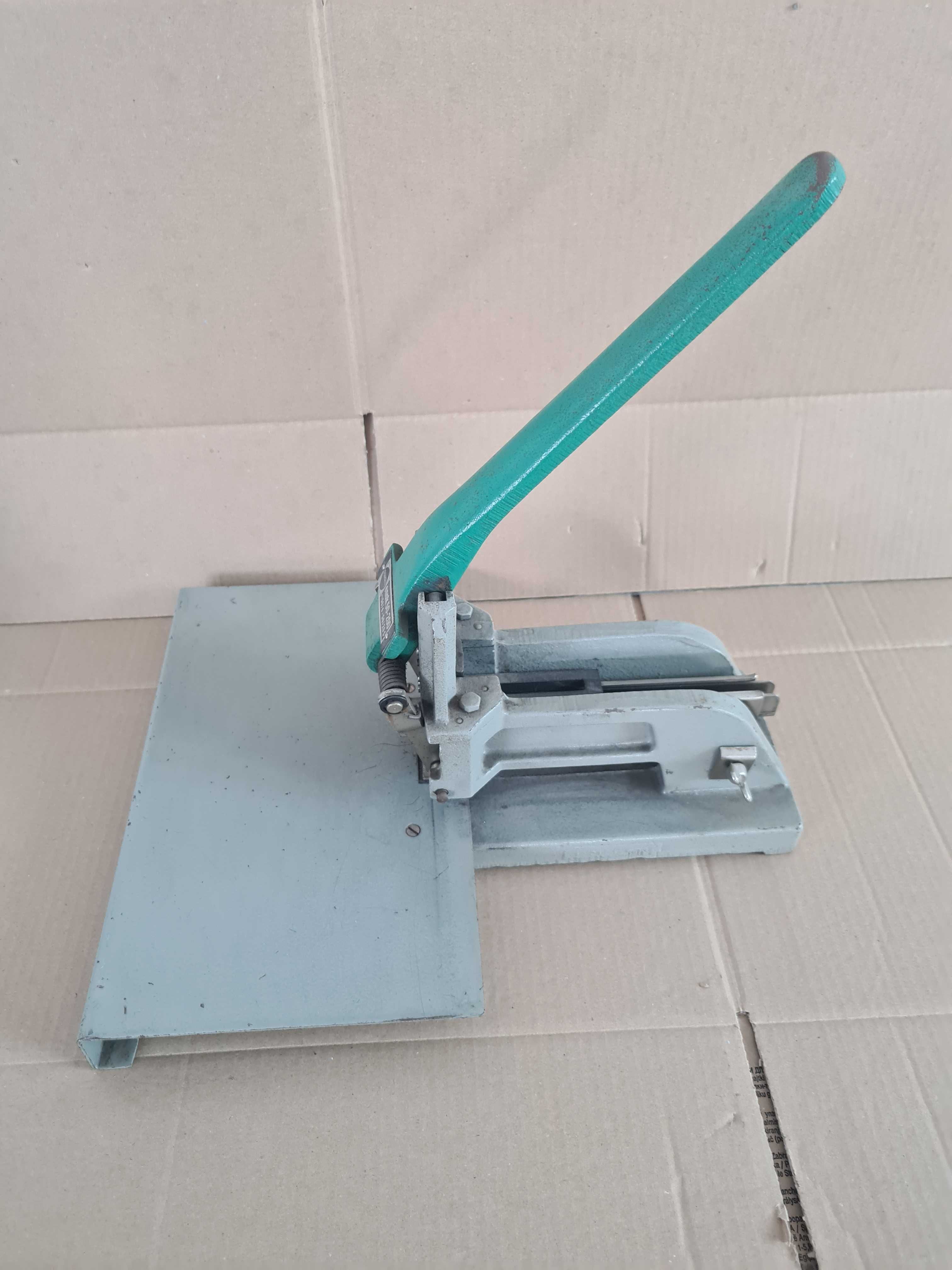 Aparat de capsat Enak 50/200