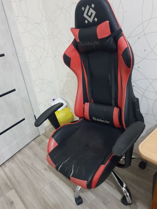 Продаётся Компютерный Кресло